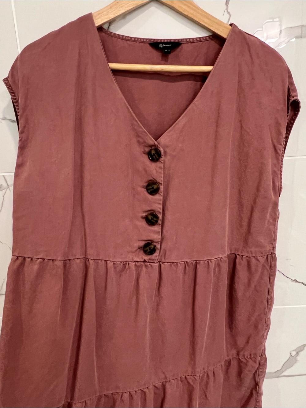 Reitmans Mauve Sleeveless V-Neck Dress Soft Material Fits Size Small Size 2